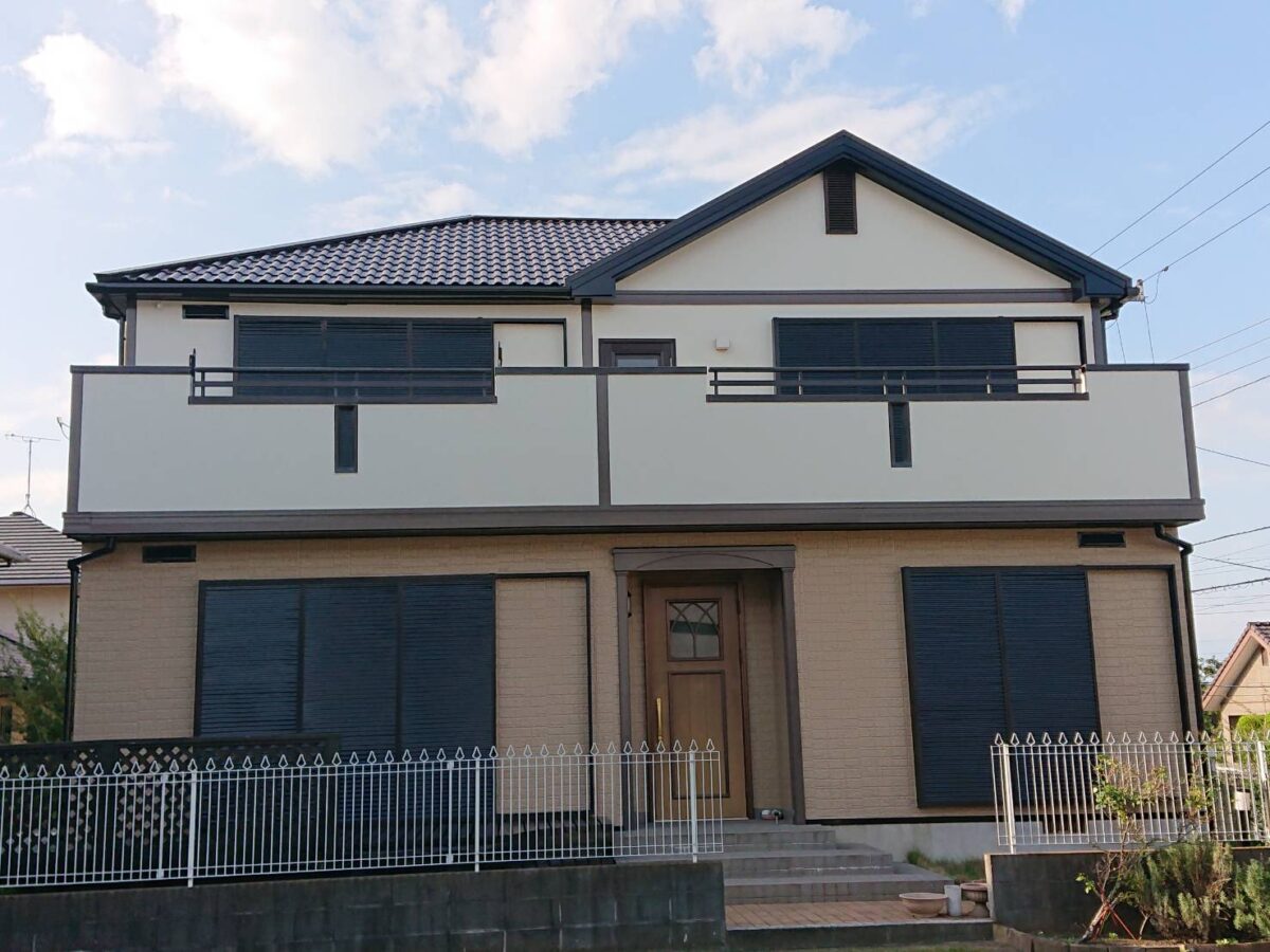 爽風が似合う、心地よいブルーグラデーション