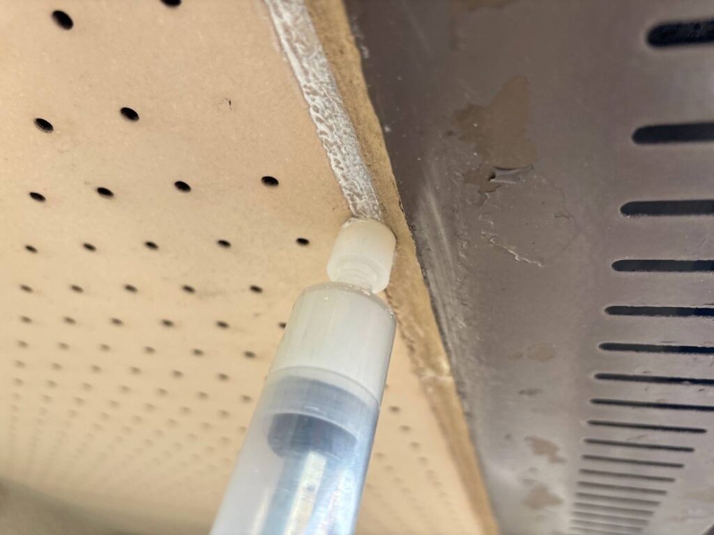 下地処理(クラック補修)