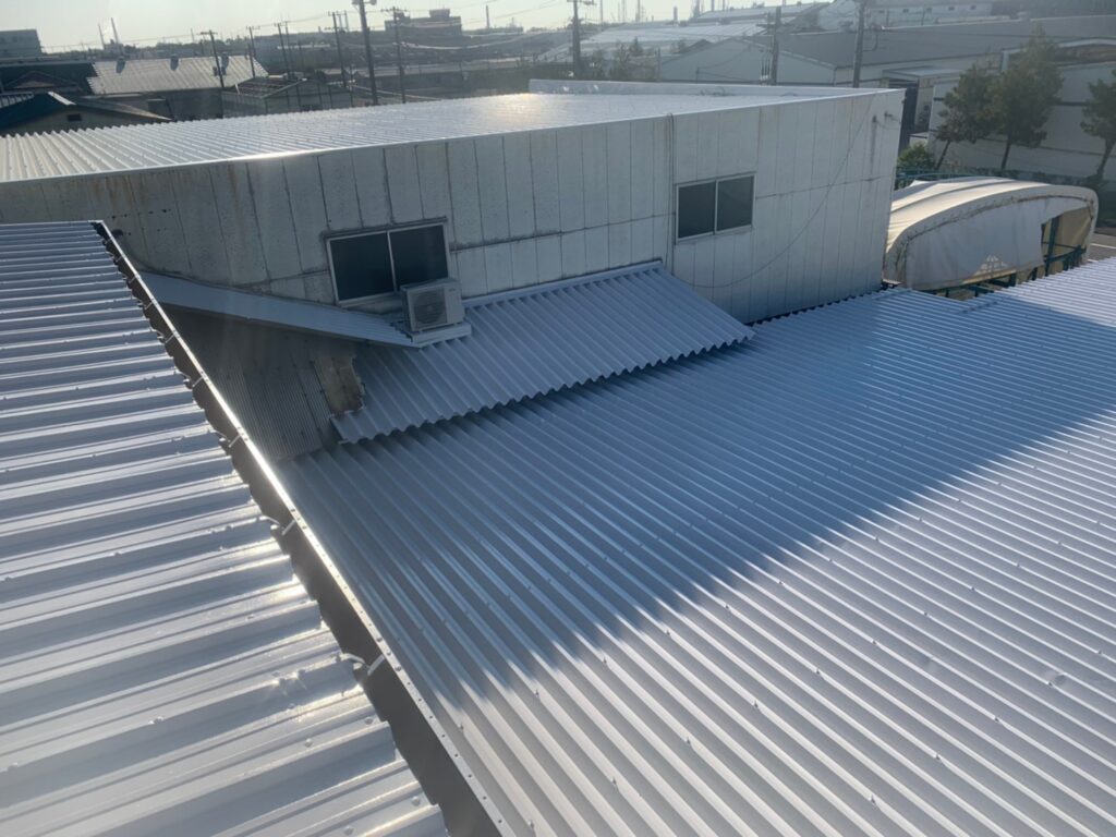 しっかりと１工程１工程手順を踏んで工程をすることで長期間長持ちする塗膜になります。
