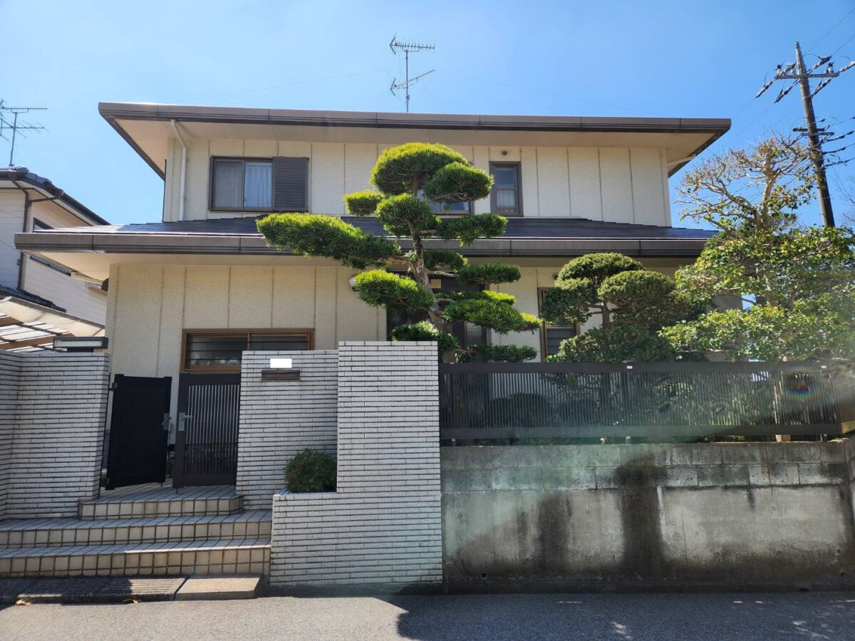 高耐候性を誇るプレミアム無機塗料で、いつまでも美しい住まいに