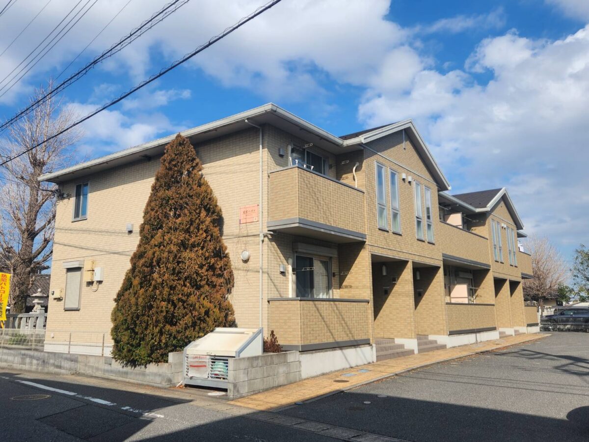 プレミアム無機塗料で美観×耐久性を実現し入居者も安心のアパートへ