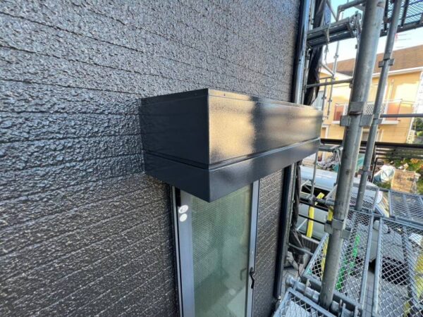 千葉県市原市S様邸　付帯塗装（換気フード・スリムダクト・庇塗装）