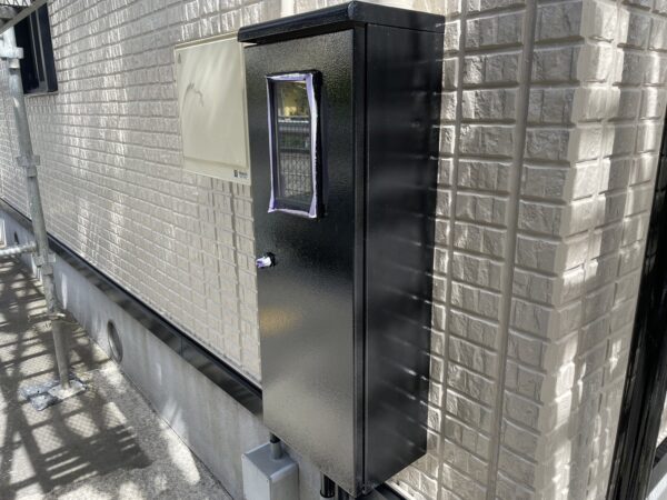 千葉県袖ケ浦市アパート　付帯塗装（外灯・物干し金具・換気口・BOX塗装）