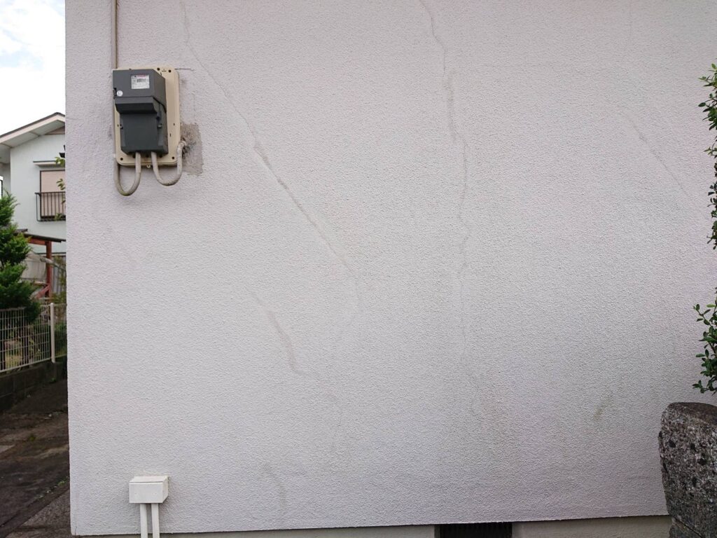 外壁(クラック)