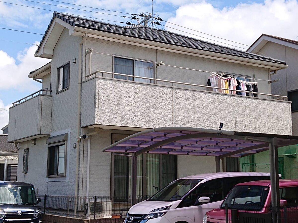 重厚感と高耐久を両立したスタイリッシュモダンな外観に