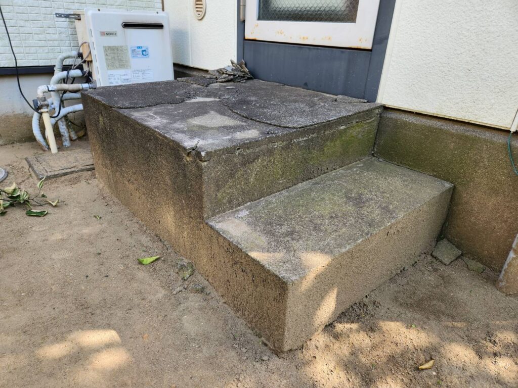 勝手口階段