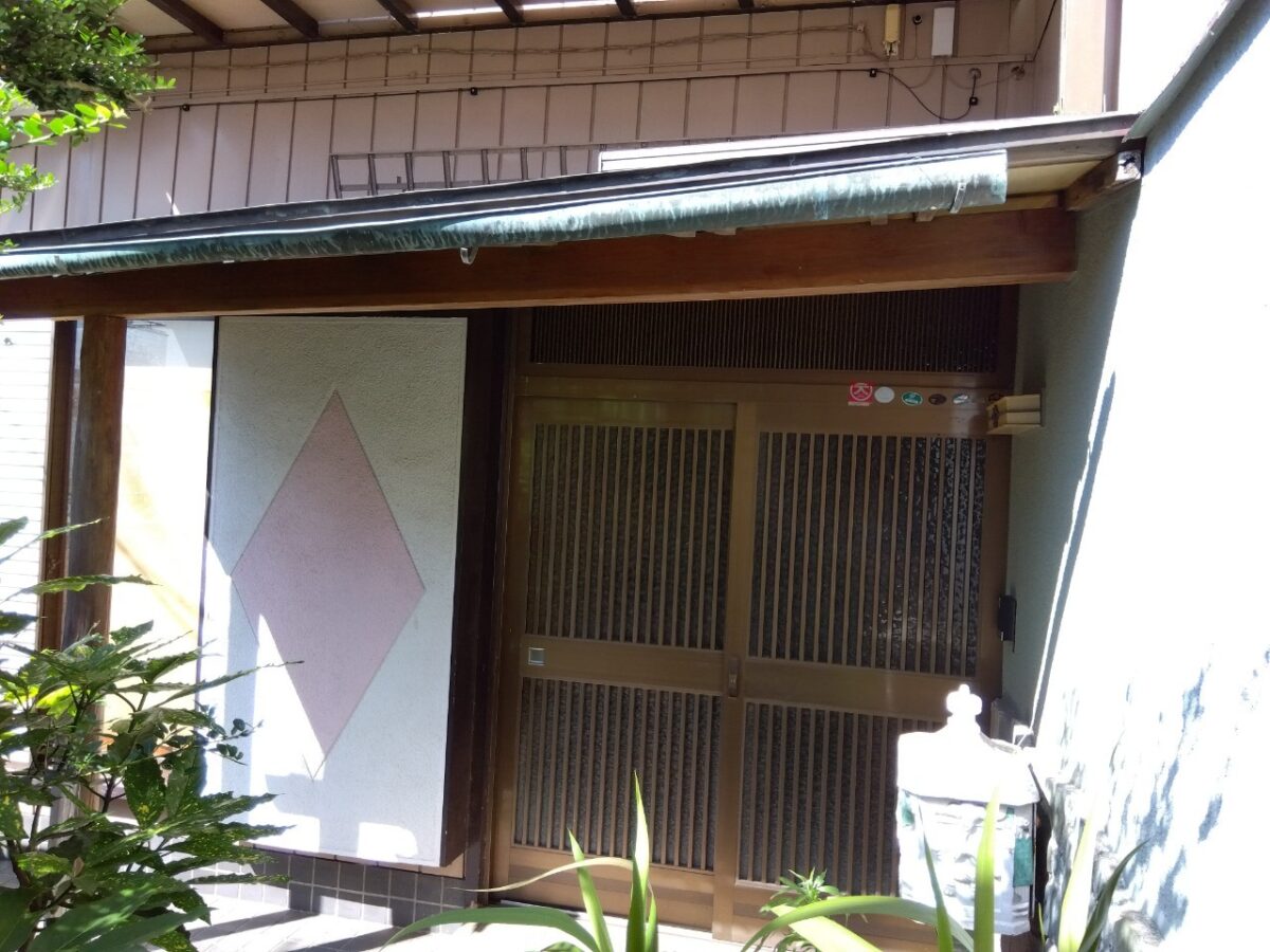 玄関戸交換工事