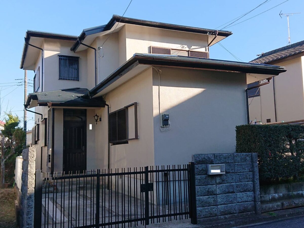 落ち着きを兼ね備えた心安らぐお色のお住まいへ