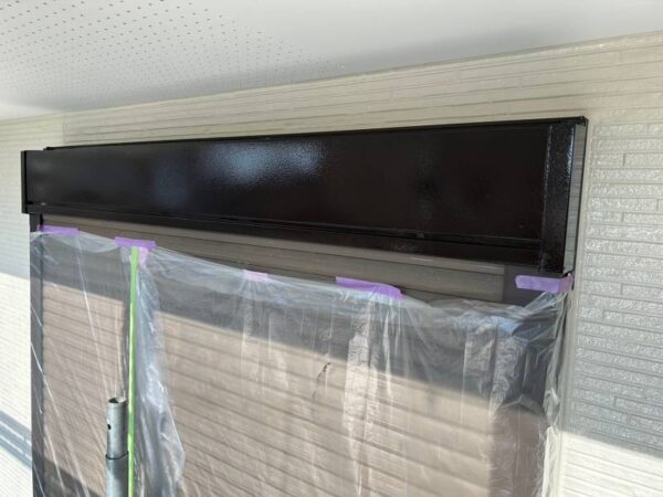 千葉県市原市Y様邸 付帯塗装(縦樋・スリムダクト・シャッターBOX・ガスメーターパイプ塗装)