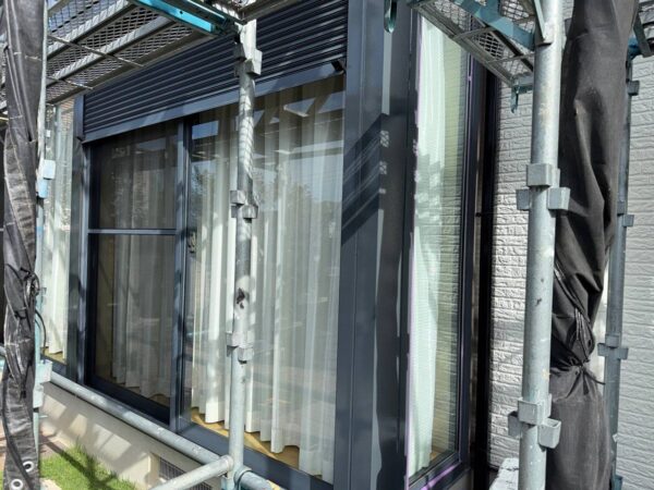 千葉県木更津市Y様邸　付帯塗装（シャッターBOX・サッシ廻り・外灯塗装）