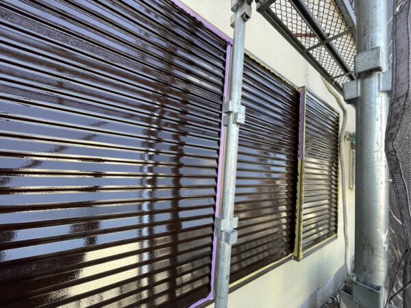 千葉県市原市T様邸 付帯塗装(雨戸・配管・ガスメーターパイプ・外灯塗装)