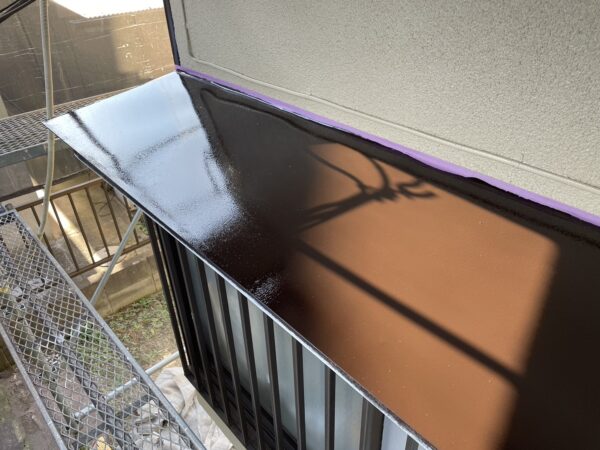 千葉県市原市T様邸 付帯塗装(破風板・縦樋・換気扇フード・霧除け塗装)