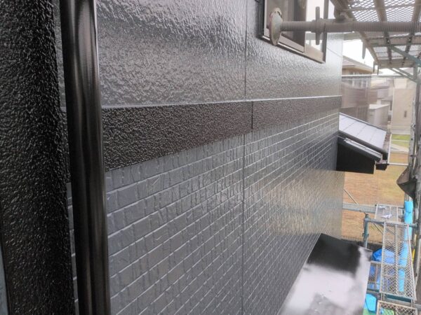 千葉県市原市Y様邸　付帯塗装（雨戸・帯板・物干し金具・スリムダクト塗装）