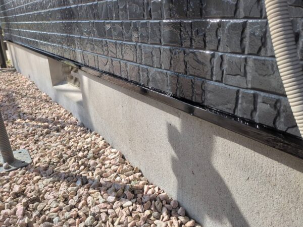 千葉県市原市Y様邸　付帯塗装（換気フード・霧除け・外灯・水切り・ガスメーターパイプ塗装）