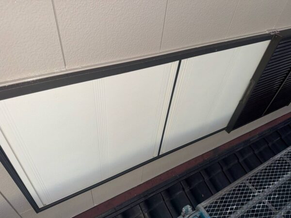 千葉県習志野市S様邸　付帯塗装（縦樋・雨戸・ガスメーターパイプ塗装）