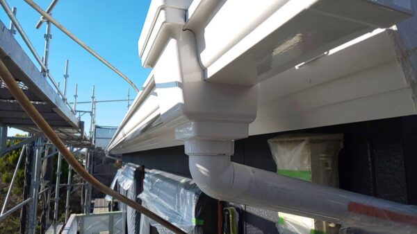 千葉県いすみ市I様邸　付帯塗装（破風板・横樋塗装）