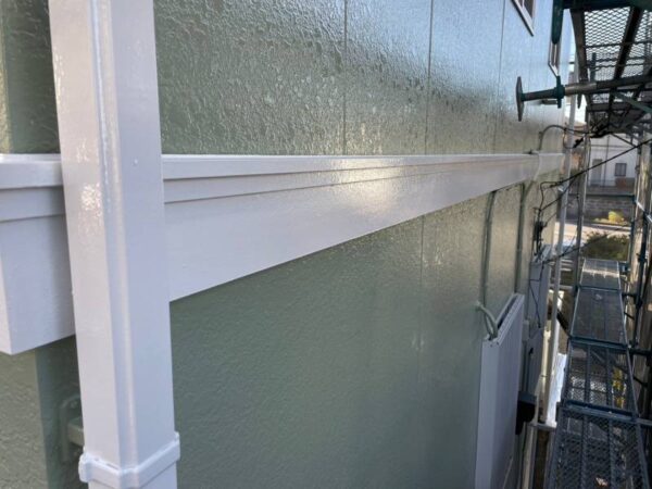 千葉県市原市T様邸　付帯塗装（帯板・スリムダクト・換気フード・ガスメーターパイプ塗装）