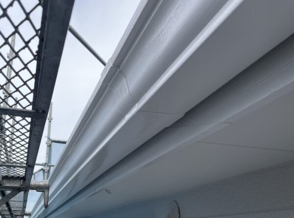 千葉県市原市K様邸　付帯塗装（破風板・横樋・縦樋塗装）