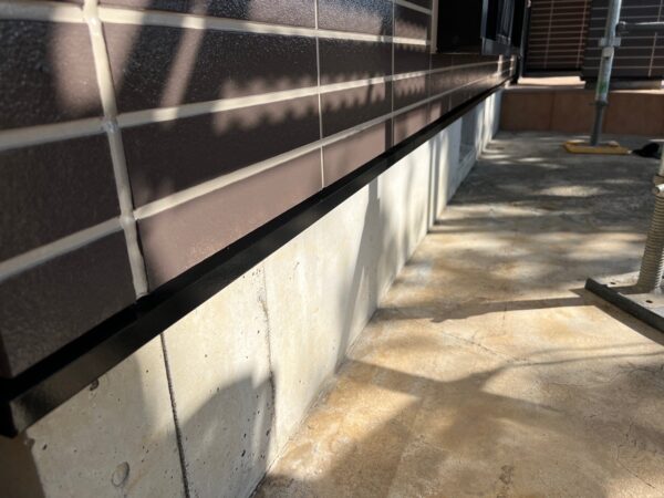 千葉県市原市K様邸　付帯塗装（霧除け・スリムダクト・ガスメーターパイプ・水切り塗装）