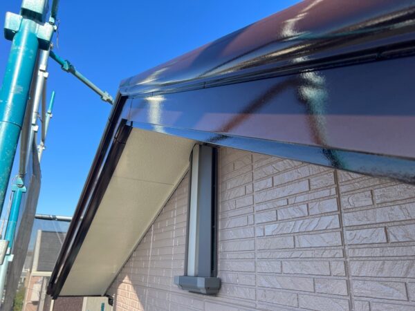 千葉県市原市H様邸　付帯塗装（霧妻・破風・縦樋塗装）