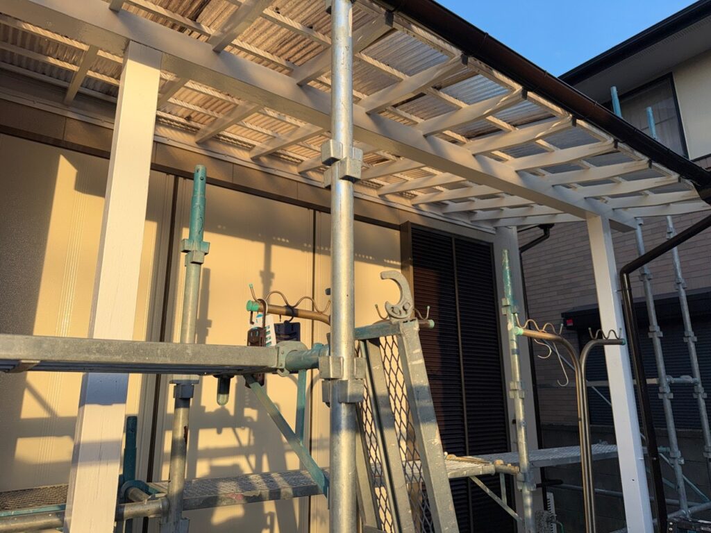 千葉県習志野市S様邸　付帯塗装（外灯・木部・車庫扉塗装）