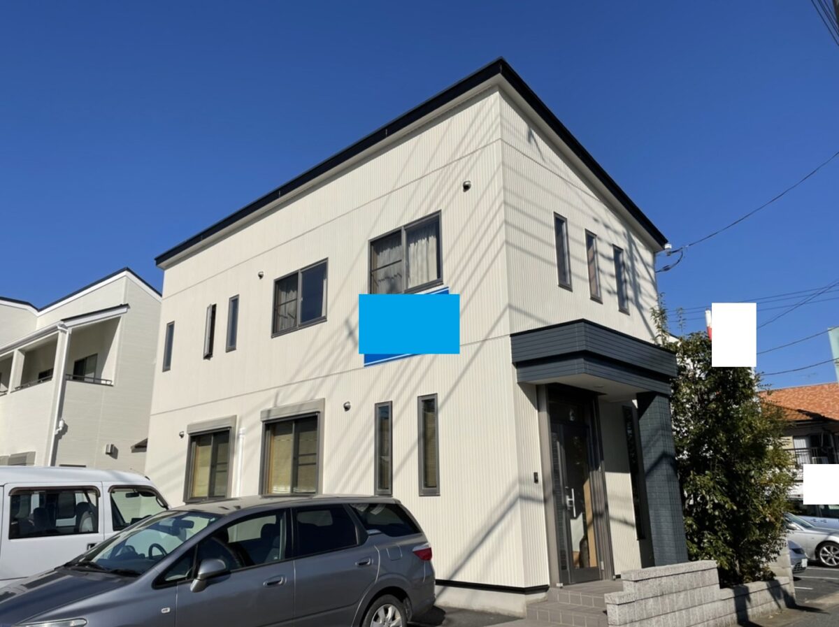 質感と配色にこだわったシンプルな外装