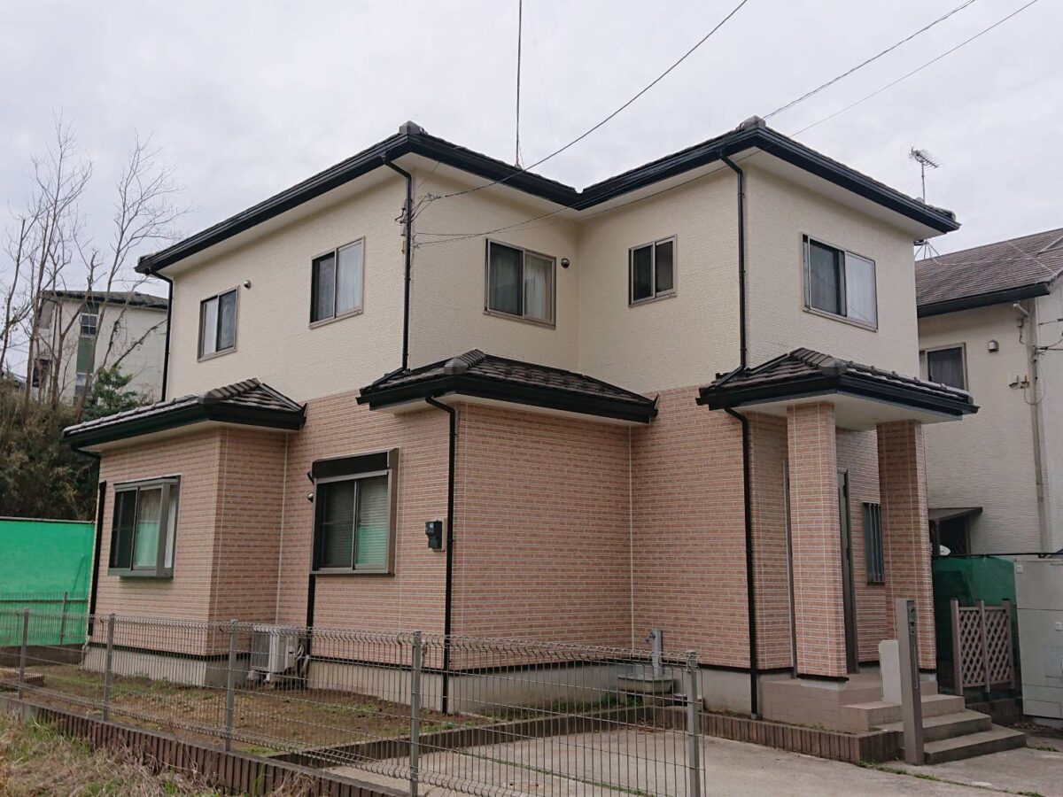 街並みに映える優しいモノトーンカラー