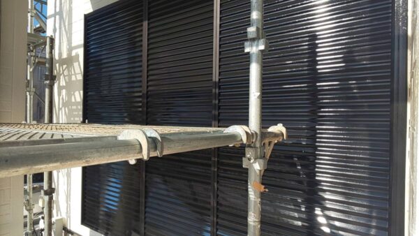 千葉県市原市N様邸　付帯塗装（雨戸・水切り・ガスメーターパイプ・外灯塗装）