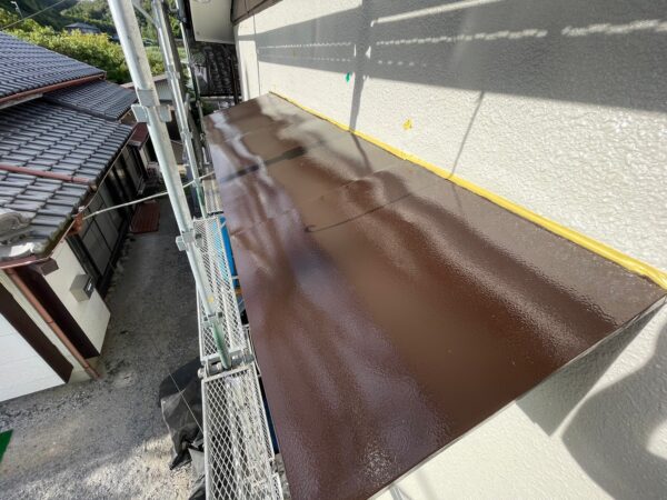 千葉県市原市N様邸　付帯塗装（雨戸・戸袋・帯板・霧除け・スリムダクト塗装）