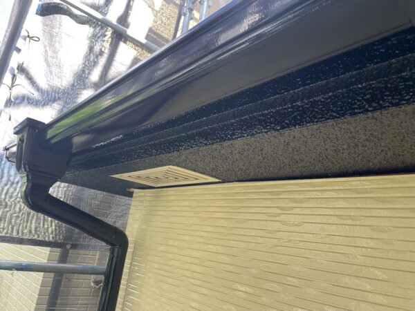 千葉県千葉市M様邸　付帯塗装（横樋・縦樋塗装）