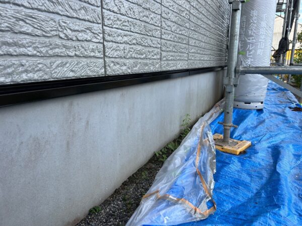 千葉県木更津市Y様邸　付帯塗装（縦樋・外灯・水切り塗装）
