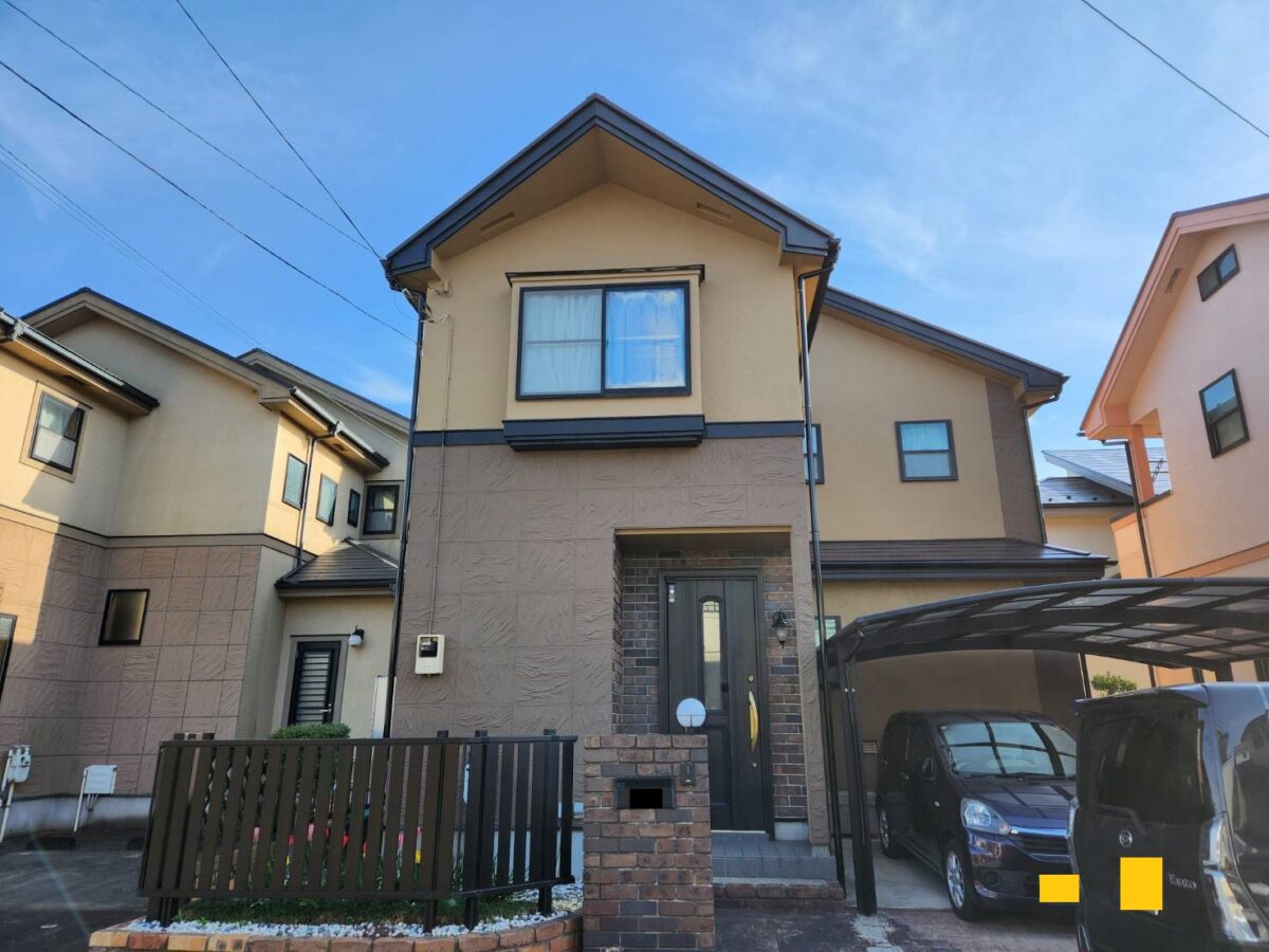 街並みに溶け込みつつも一際目を引く品格のある住まい