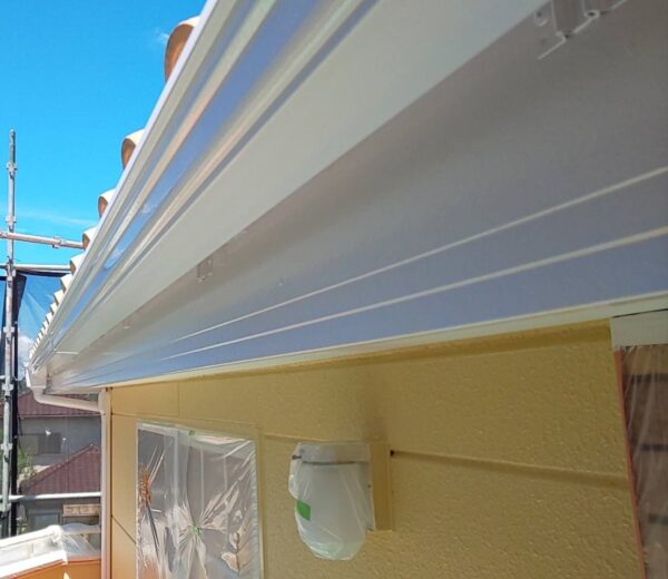 千葉県いすみ市S様邸　付帯塗装（破風板・横樋・縦樋塗装）