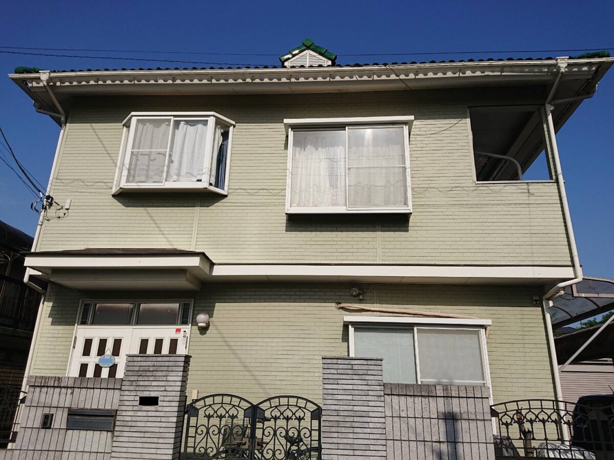 上質な質感と重厚感で時代に左右されないシックな外装