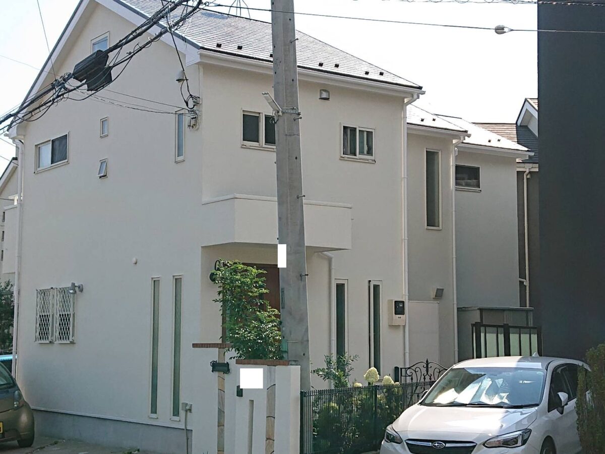 白が映える心まで明るくなる塗り替えリフォーム