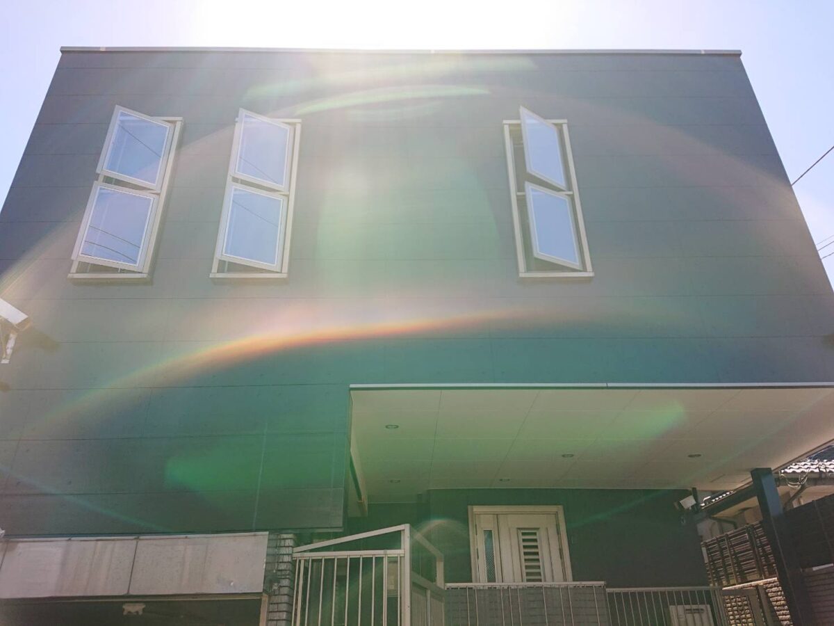 日常を格上げする濃紺色の静謐