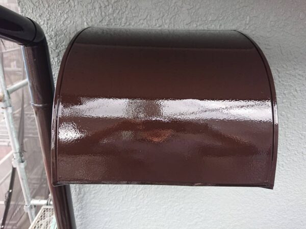 千葉県千葉市U様邸　付帯塗装（霧除け・スリムダクト・換気扇フード塗装）