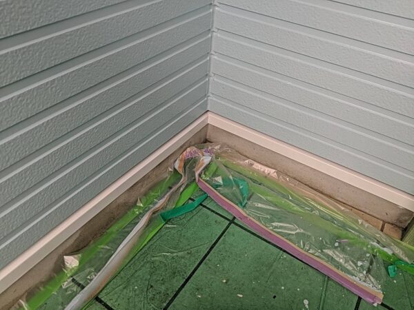 千葉県習志野市N様邸　付帯塗装（配管・水切り・ガス台塗装）