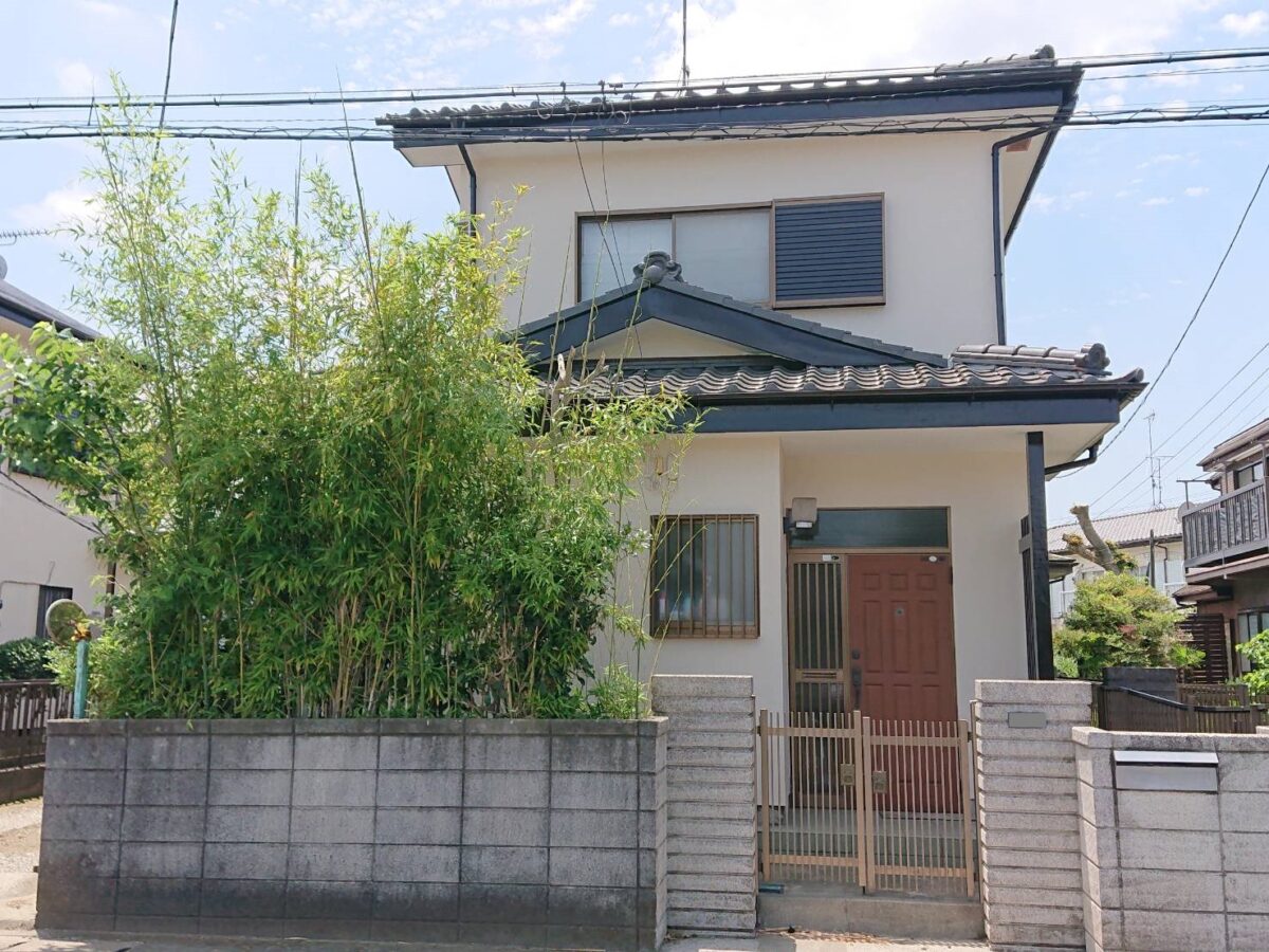 現代の暮らしに馴染む落ち着きのある住まい