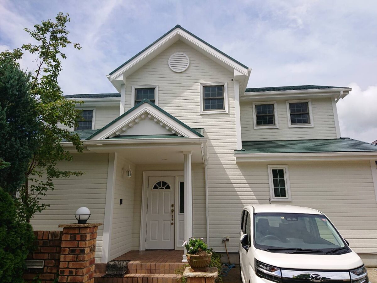 光と調和する 美しい外観