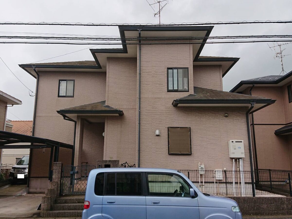 色褪せにくい深みへ 耐久力で守る上質ブラウン