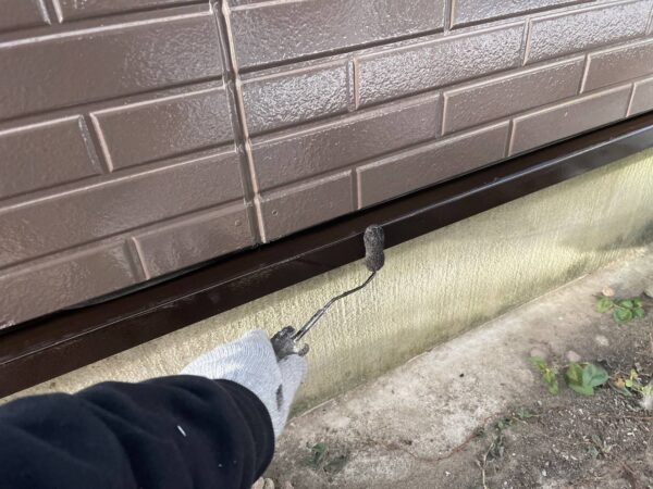 千葉県市原市C様邸　付帯塗装（配管BOX・ガスメーターパイプ・水切り・外灯塗装）