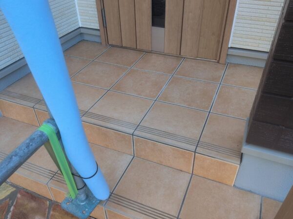 千葉県袖ケ浦市S様邸　基礎・タイル塗装