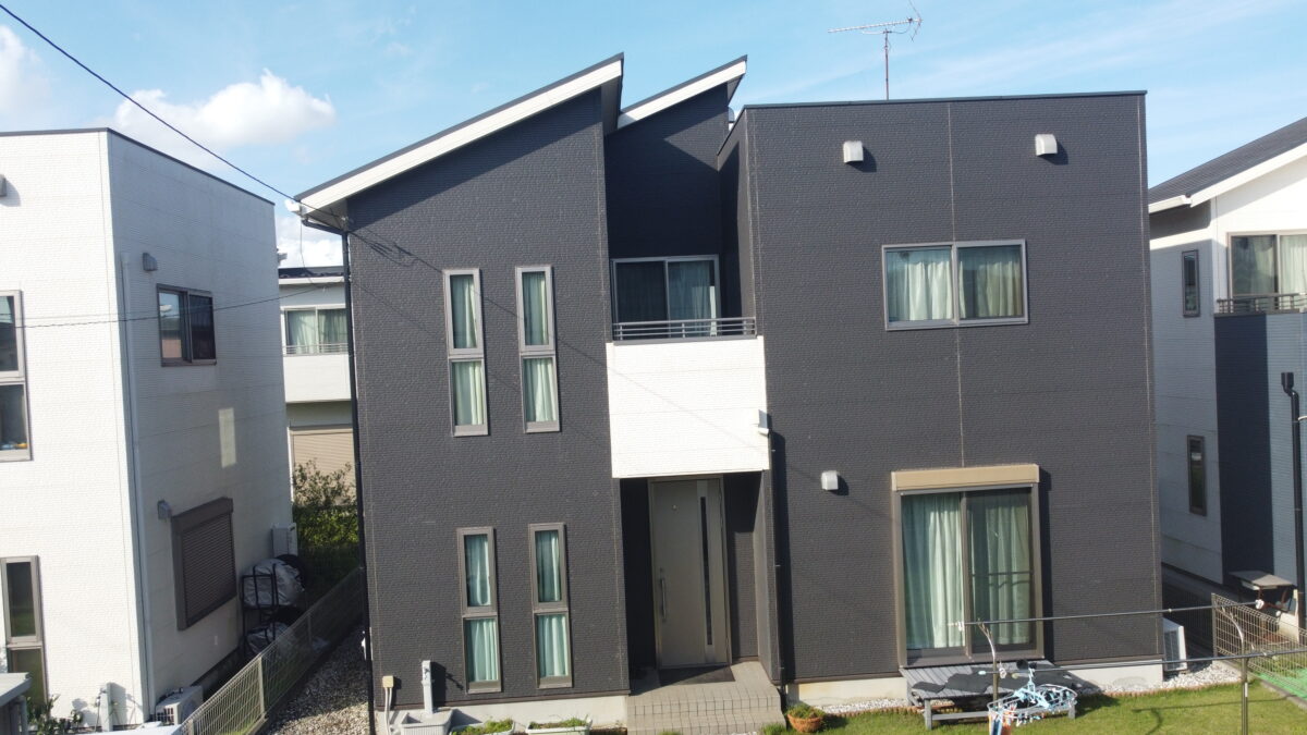 コントラストで魅せる　シック＆スタイリッシュな美観へ