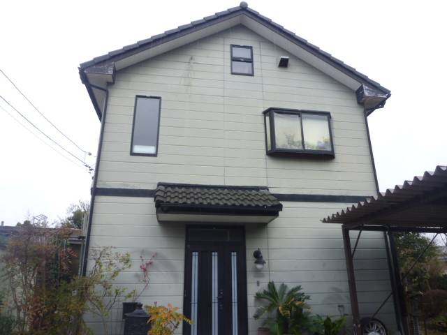 時を重ねた家が光をまとい直し素顔の美しさへ