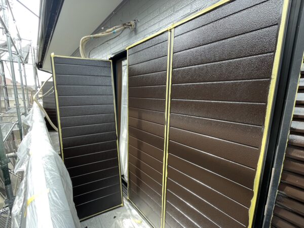 千葉県市原市T様邸　付帯塗装（戸袋・雨戸塗装）