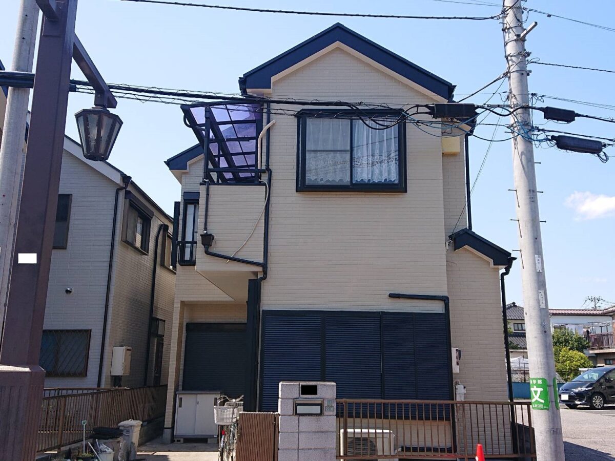 計算された配色で家の輪郭をはっきりと