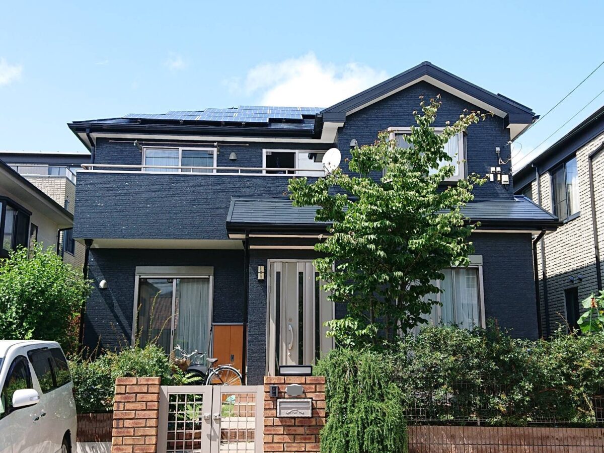 洗練カラーで家の印象を一新