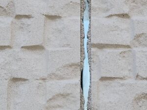 コーキング取れてしまっている