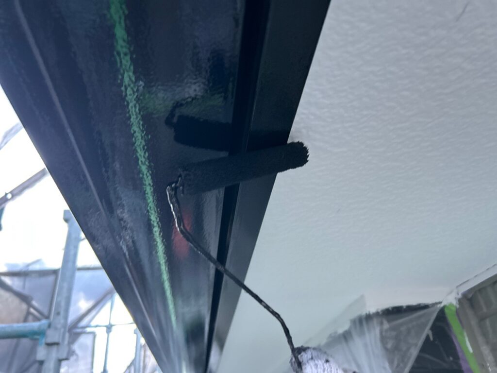 千葉県市原市アパート　付帯塗装（軒天・破風板・帯板）